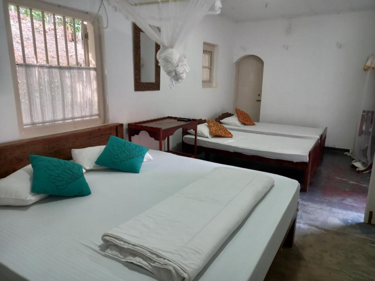 Village Headman'S Five Bedrooms Entire Bungalow Induruwa Dış mekan fotoğraf