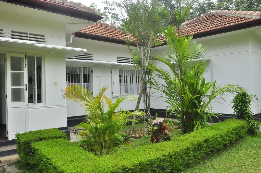 Village Headman'S Five Bedrooms Entire Bungalow Induruwa Dış mekan fotoğraf